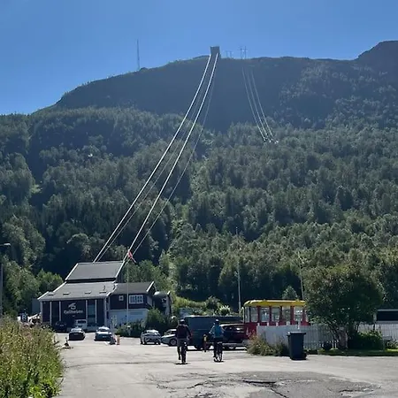 Leilighet Sentralt I Tromso Tromsdalen Exterior photo